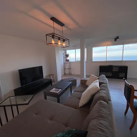 Villa F1 4-bedrooms With Parking, Ac & Pool 8 To 10 Guests La Turbie