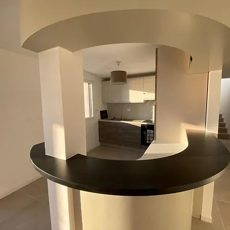 F1 4-bedrooms With Parking, Ac & Pool 8 To 10 Guests Villa La Turbie