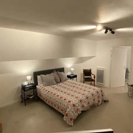 Villa F1 4-bedrooms With Parking, Ac & Pool 8 To 10 Guests *