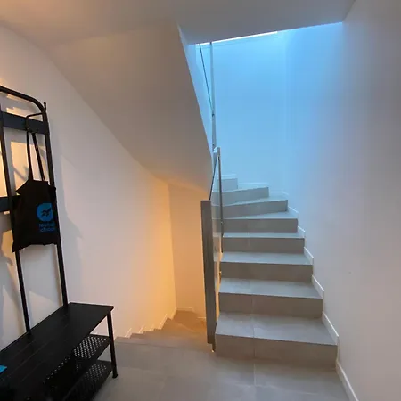 F1 4-bedrooms With Parking, Ac & Pool 8 To 10 Guests La Turbie