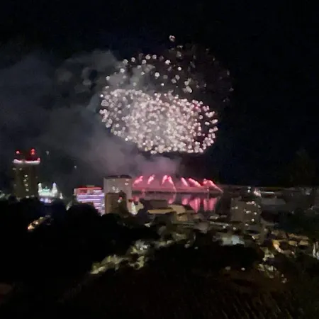 F1 4-bedrooms With Parking, Ac & Pool 8 To 10 Guests Villa