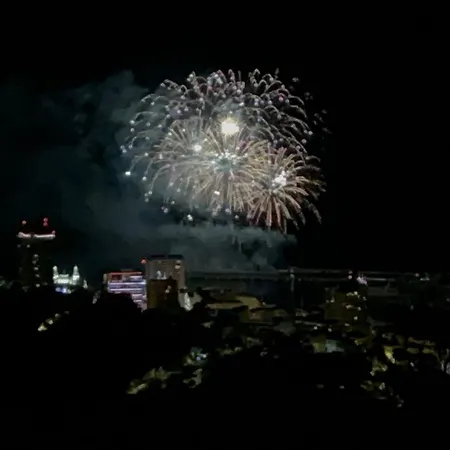 F1 4-bedrooms With Parking, Ac & Pool 8 To 10 Guests Villa *