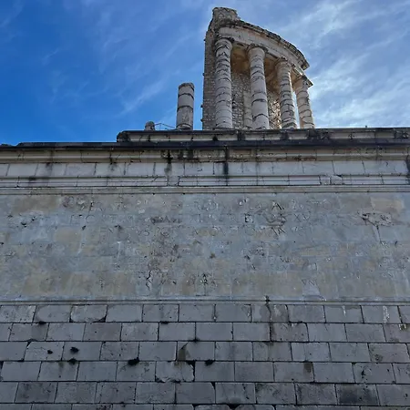 F1 4-bedrooms With Parking, Ac & Pool 8 To 10 Guests * La Turbie